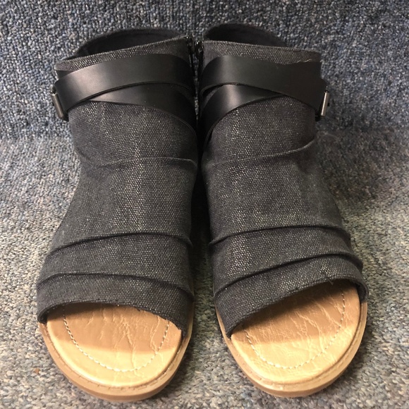 not rated shoes sandals